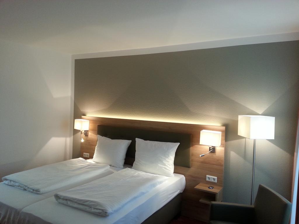 Hotel Novostar Gottinga Esterno foto